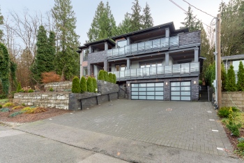 2333-Henry-St-Port-Moody-360hometours-03s